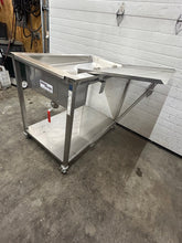 Load image into Gallery viewer, Belshaw HG18-EZ 40# SS Hand Glazer W Applicator On Rails “NEW Open Box”