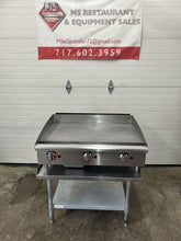Load image into Gallery viewer, Star MFG 636TF 36” Gas Griddle W/ Thermostat Controls 1” Steel Plate Refurbished
