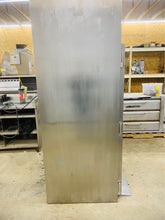 Load image into Gallery viewer, Traulsen 1 Door Roll In Rack Pizza Dough Proofer Warmer RPP132L-FHS