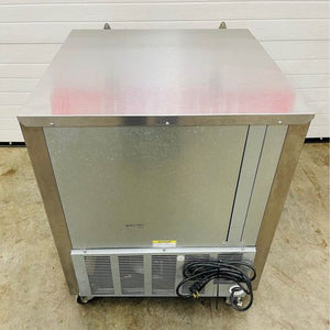 Beverage Air UCR27-23 27” Undercounter Refrigerator on casters. Tested & Working!