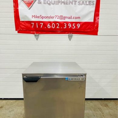 Beverage Air UCR27-23 27” Undercounter Refrigerator on casters. Tested & Working!