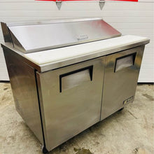 Load image into Gallery viewer, True TSSU-48-12-HC 48&quot; Sandwich/Salad Prep Table w/ Refrigerated Base, 115v