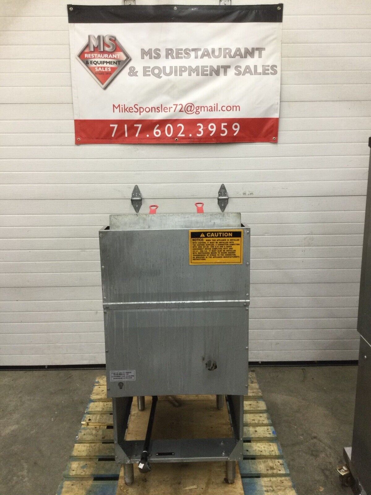 Avantco FF100 Natural GAS 70-100 lb. Stainless Steel Tube Floor Fryer - 150,000 BTU