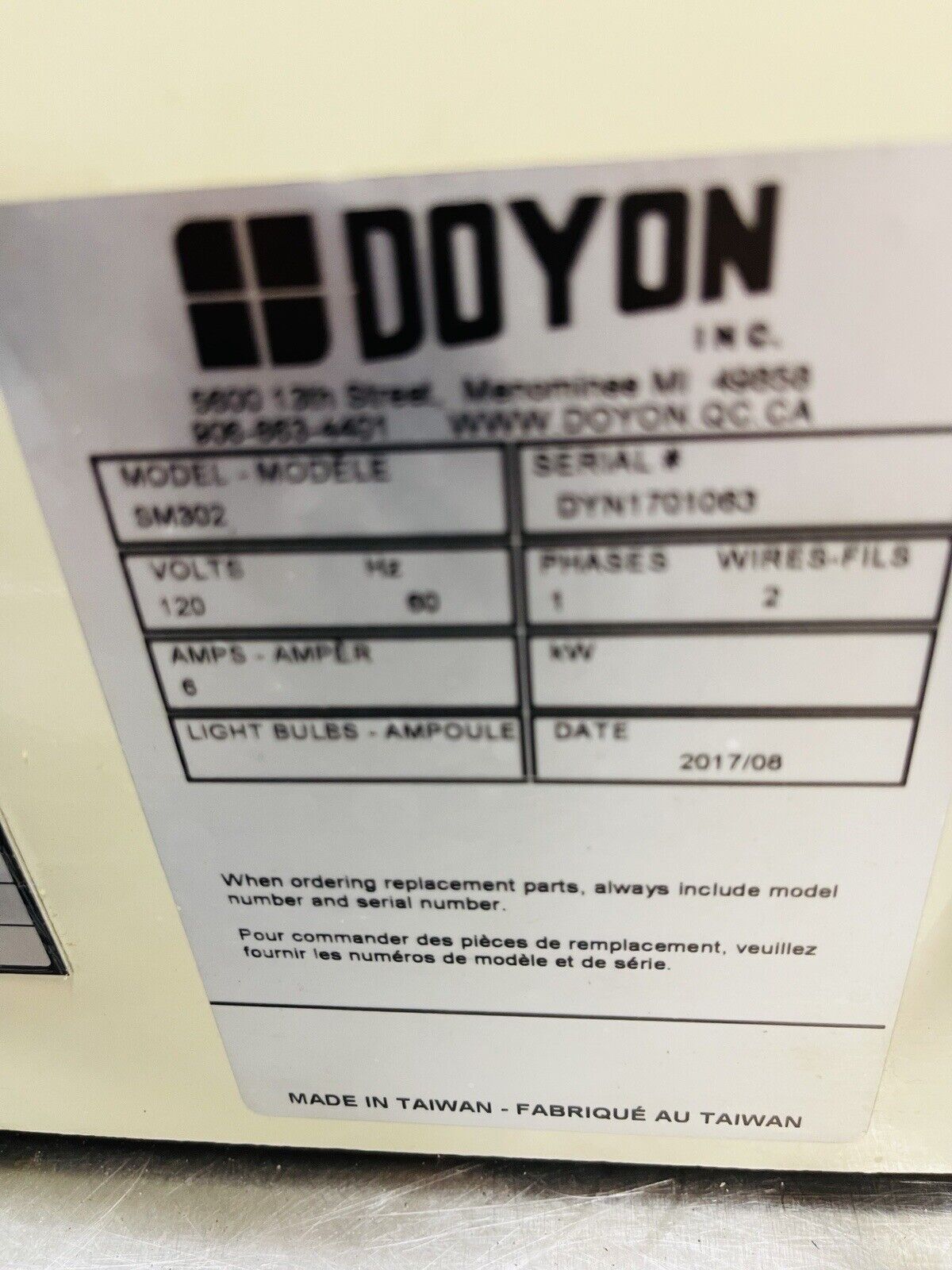 Doyon SM302 Bread Slicer, Table Model, 5/8″ Thick Slice, 120v